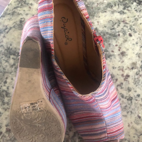 💖5/$25 Quipid rainbow fabric wedges w/ peep toe size 10 - Picture 10 of 10